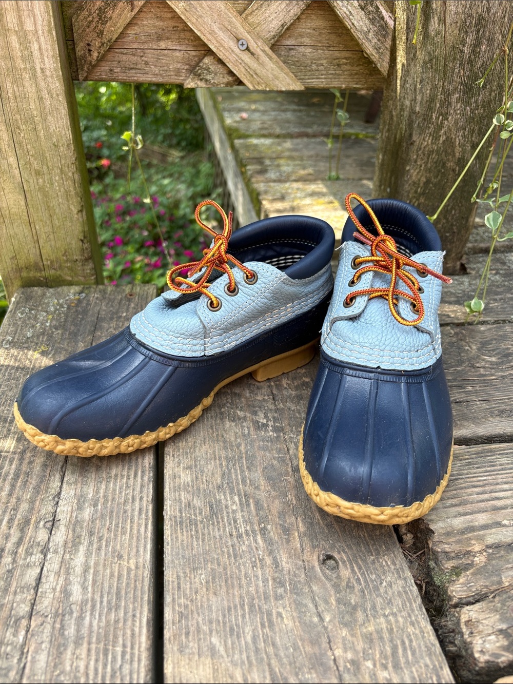 LL Bean size 6 Navy and Light Blue Waterproof Duck Shoes Bean Boot